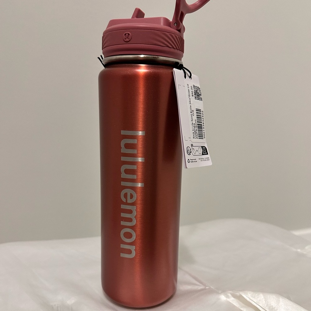 Lululemon 24oz Waterbottle with Straw Lid
